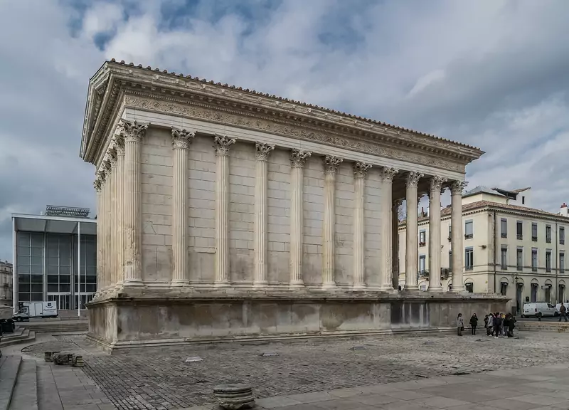 La Maison Carrée, temple romain du centre de Nîmes